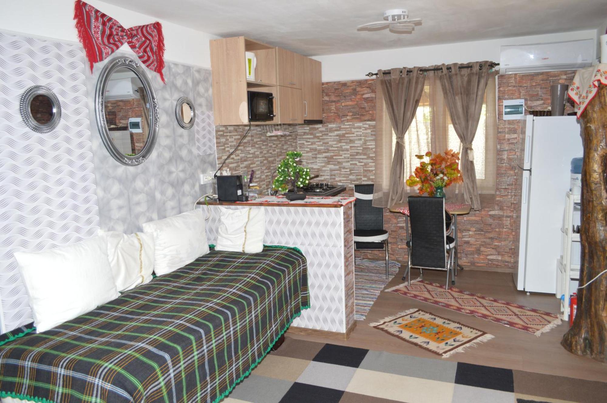 Вилла Yna House Бухарест Экстерьер фото
